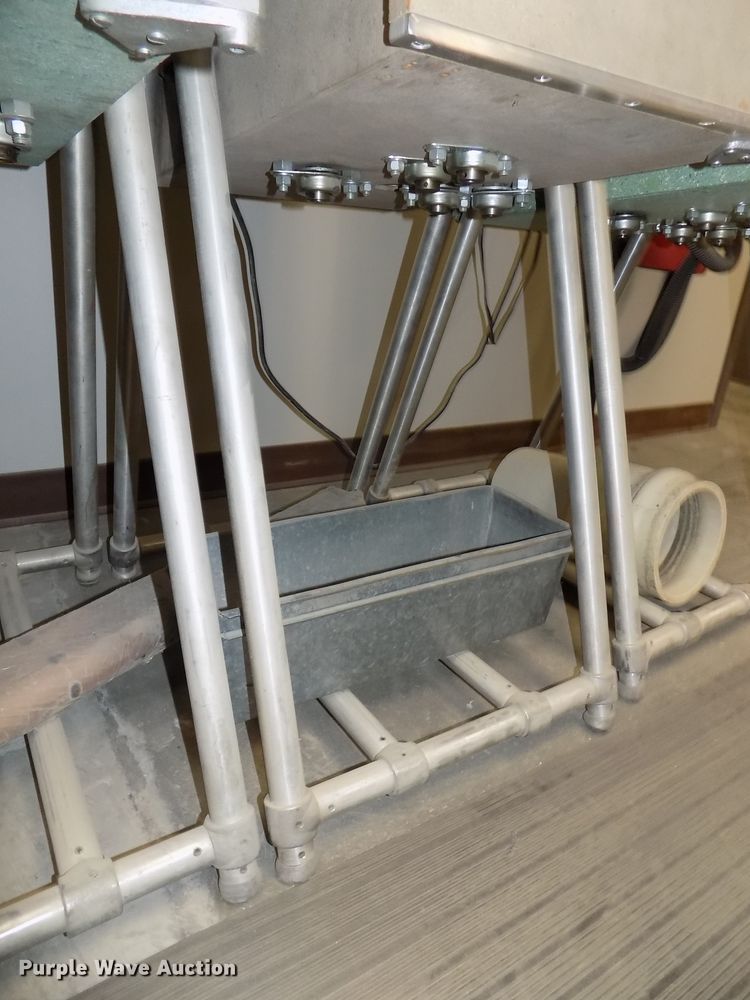 image for item DZ9740 Rainhart Mary Ann shaker and sieves