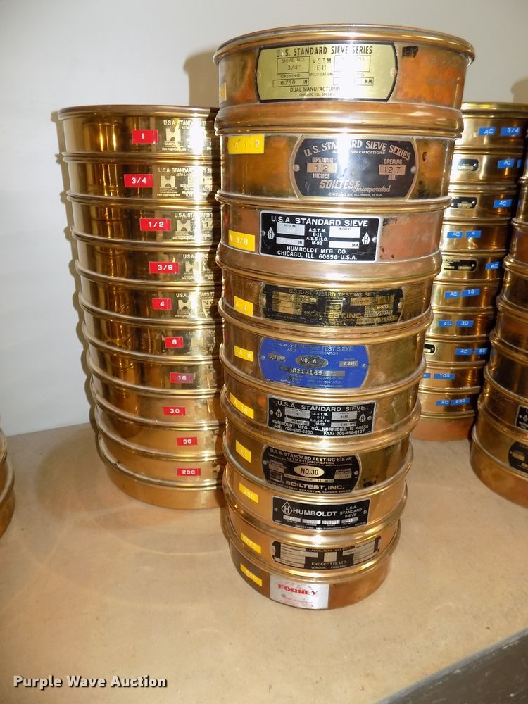 image for item DZ9740 Rainhart Mary Ann shaker and sieves