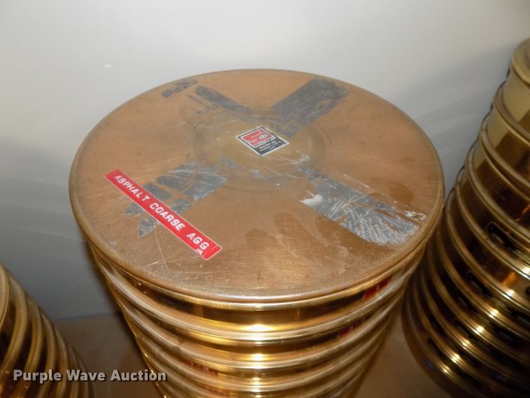 image for item DZ9740 Rainhart Mary Ann shaker and sieves