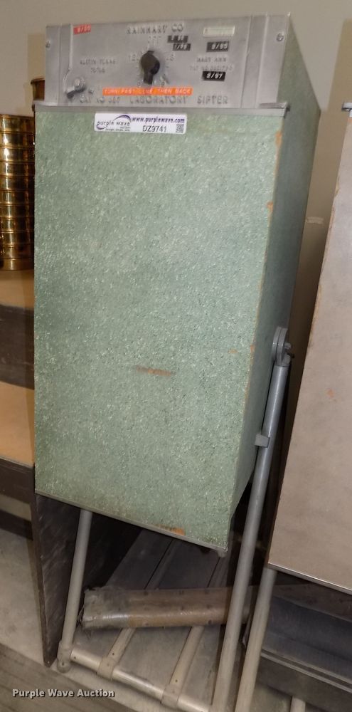 image for item DZ9741 Rainhart Mary Ann shaker and sieves