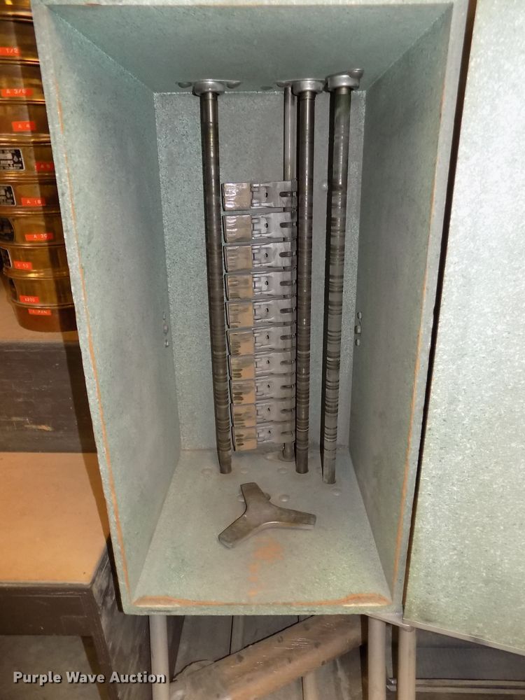 image for item DZ9741 Rainhart Mary Ann shaker and sieves