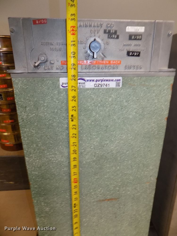 image for item DZ9741 Rainhart Mary Ann shaker and sieves