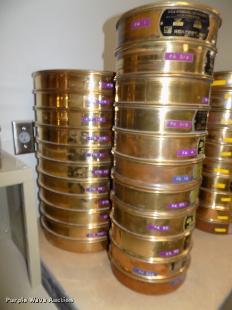 image for item DZ9741 Rainhart Mary Ann shaker and sieves