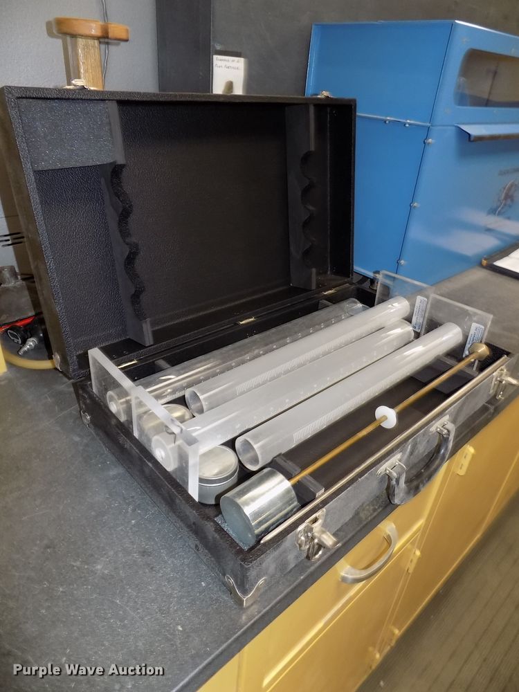 image for item DZ9742 Gilson sand content shaker and test set