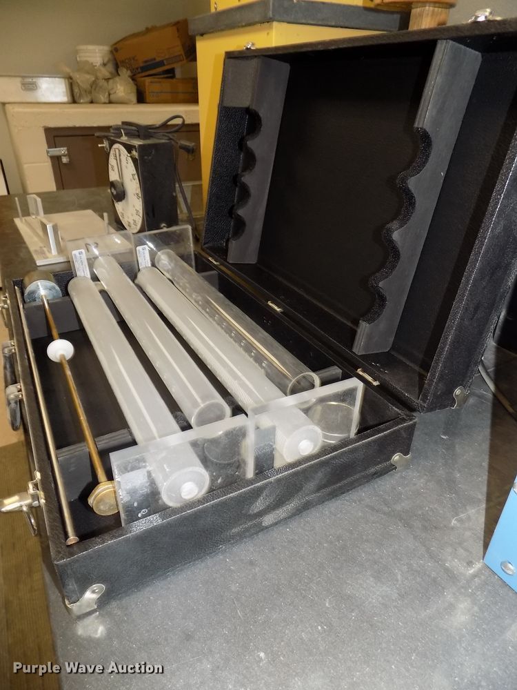 image for item DZ9742 Gilson sand content shaker and test set