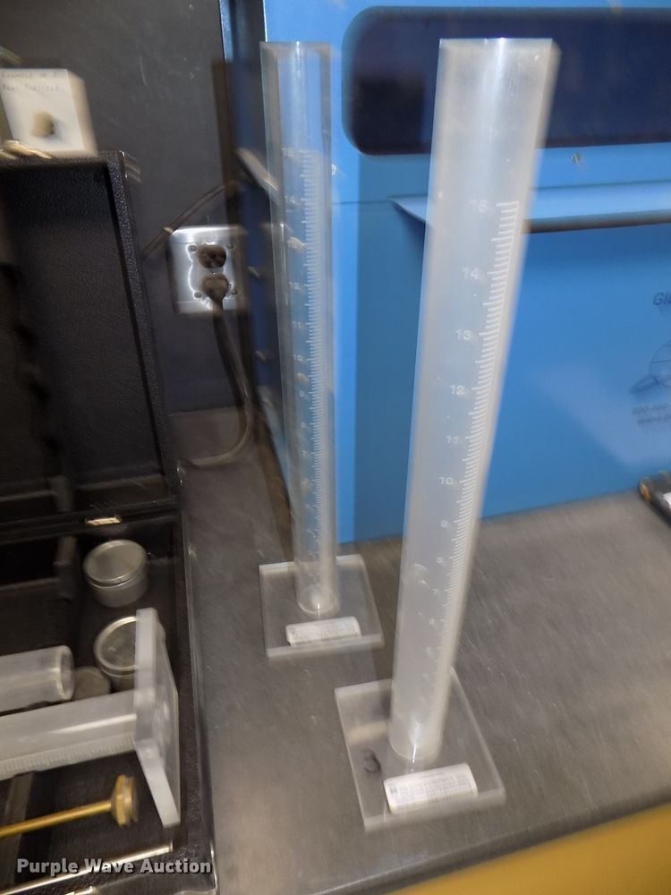 image for item DZ9742 Gilson sand content shaker and test set