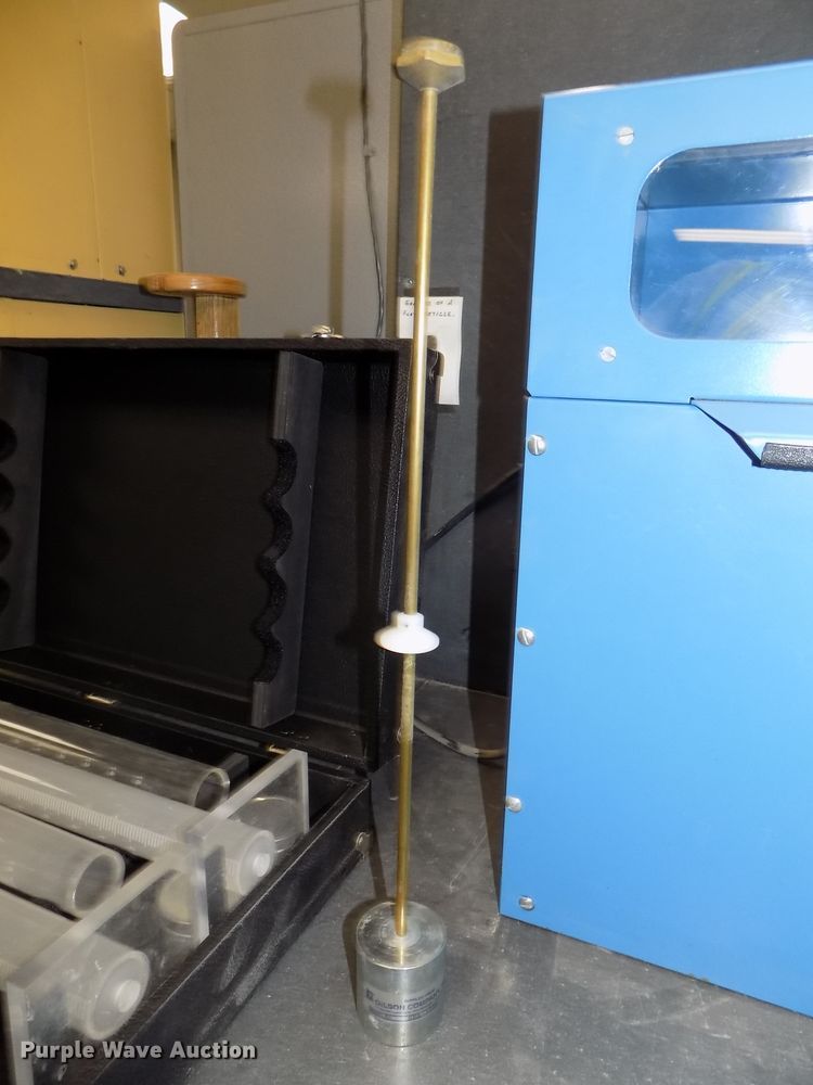 image for item DZ9742 Gilson sand content shaker and test set