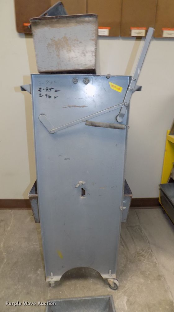 image for item DZ9745 Aggregate gradation analysis equipment