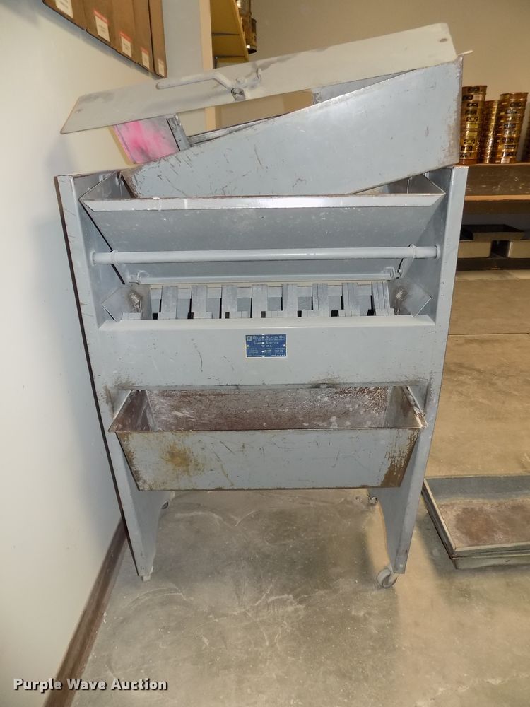 image for item DZ9745 Aggregate gradation analysis equipment