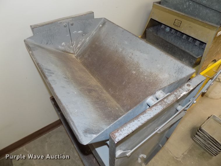 image for item DZ9745 Aggregate gradation analysis equipment