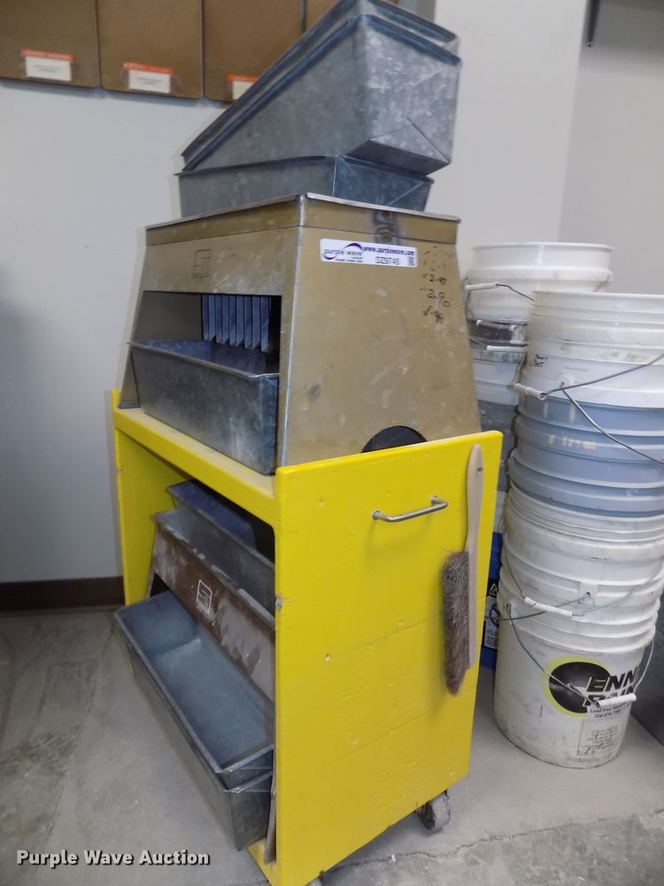 image for item DZ9745 Aggregate gradation analysis equipment