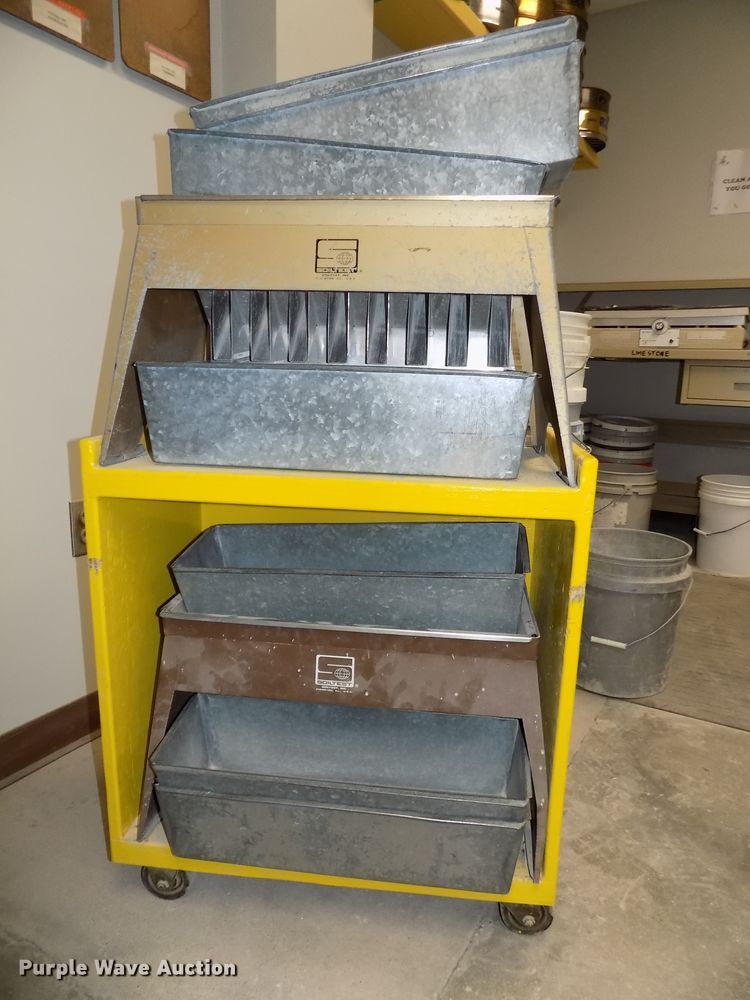 image for item DZ9745 Aggregate gradation analysis equipment