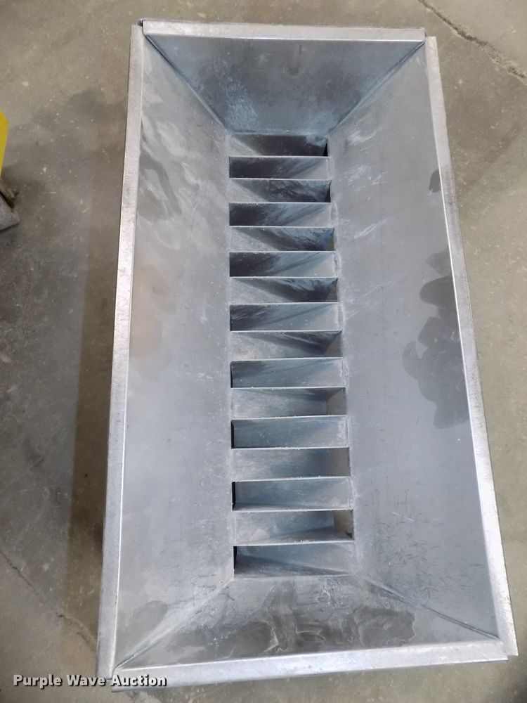 image for item DZ9745 Aggregate gradation analysis equipment