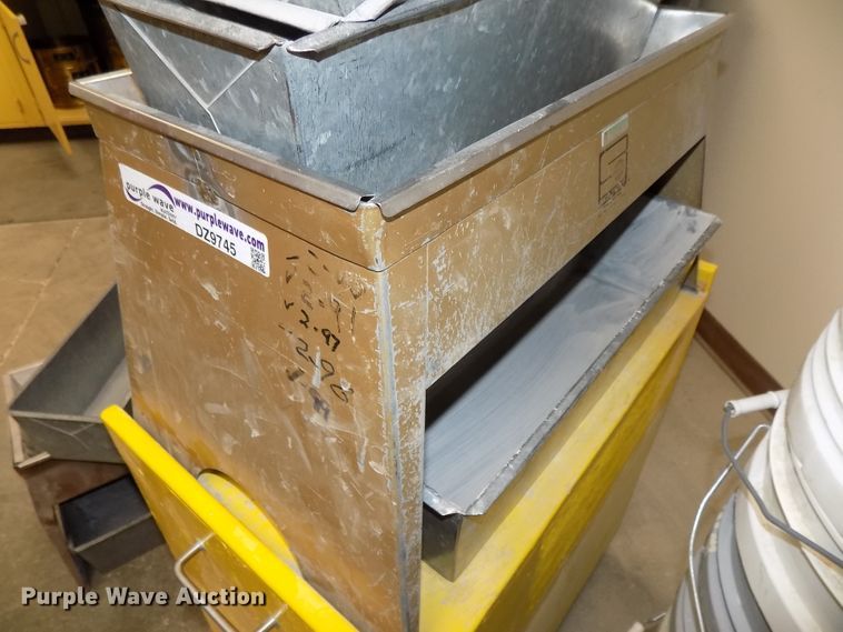 image for item DZ9745 Aggregate gradation analysis equipment