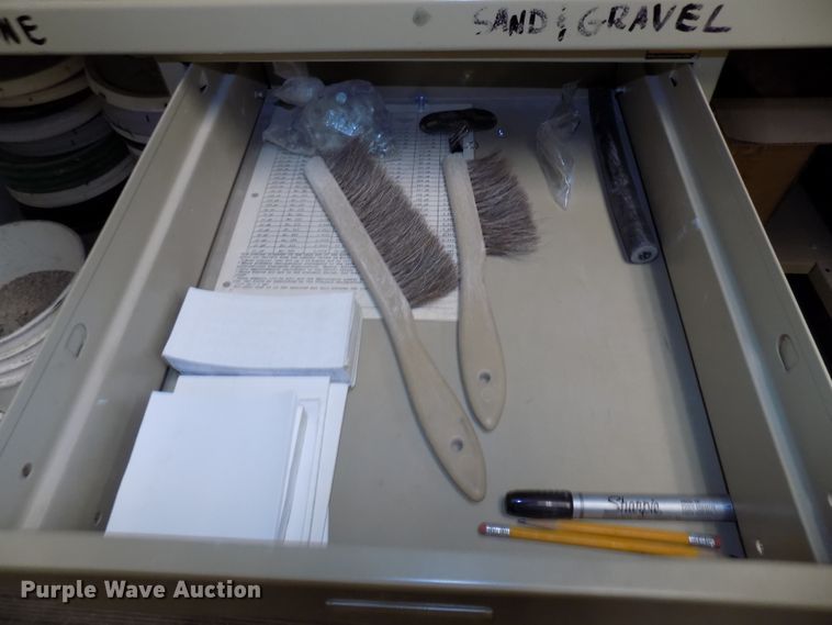 image for item DZ9745 Aggregate gradation analysis equipment