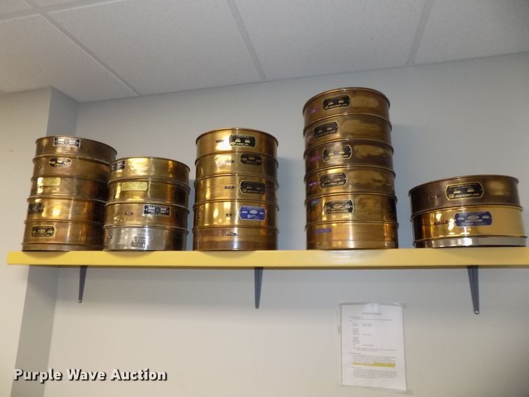 image for item DZ9745 Aggregate gradation analysis equipment