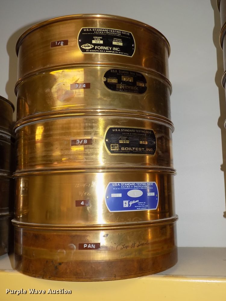 image for item DZ9745 Aggregate gradation analysis equipment