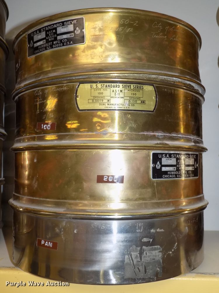 image for item DZ9745 Aggregate gradation analysis equipment