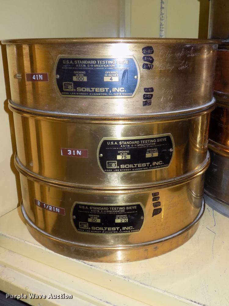 image for item DZ9745 Aggregate gradation analysis equipment