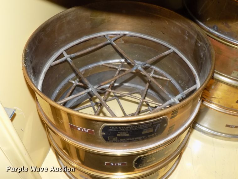 image for item DZ9745 Aggregate gradation analysis equipment