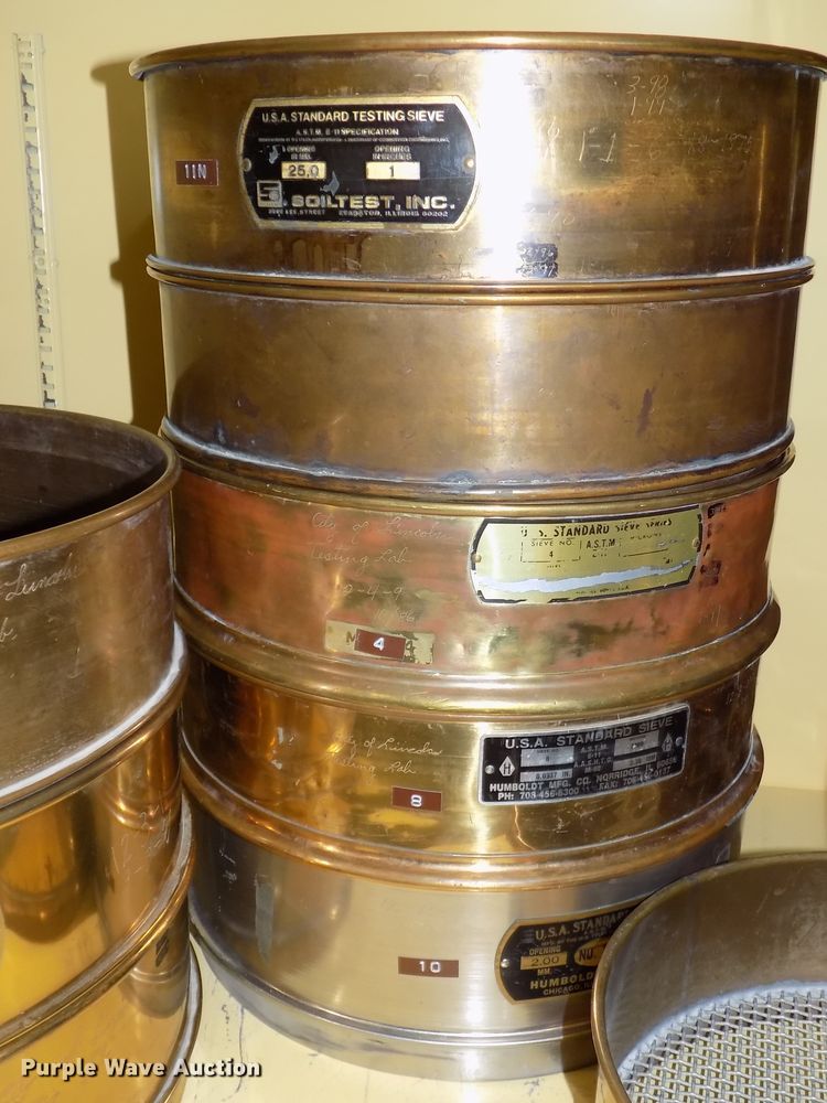 image for item DZ9745 Aggregate gradation analysis equipment