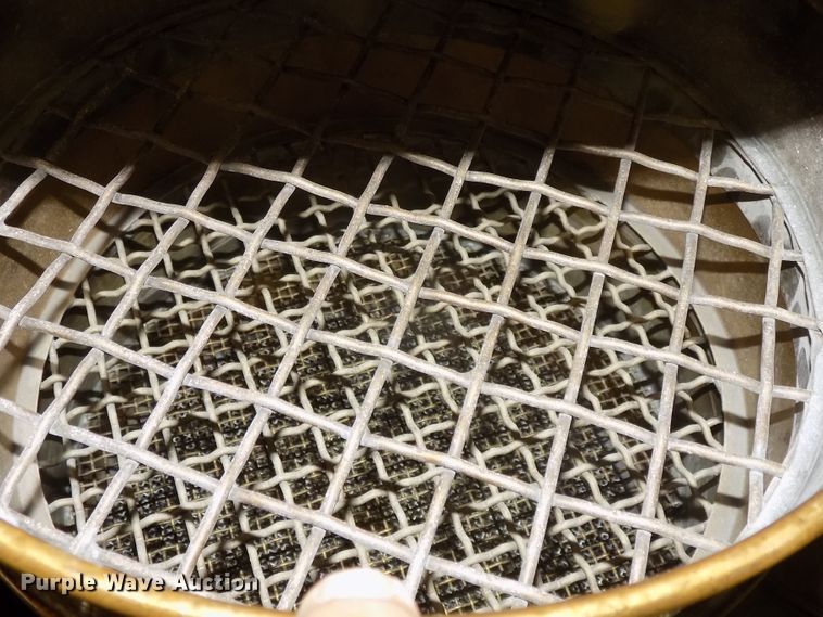 image for item DZ9745 Aggregate gradation analysis equipment