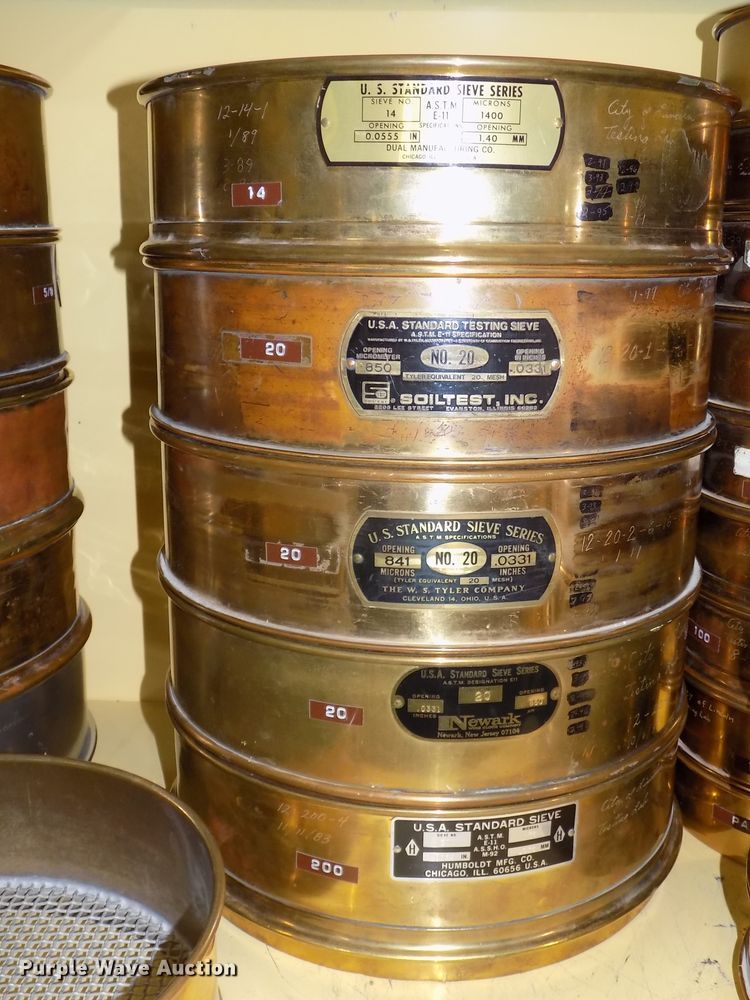 image for item DZ9745 Aggregate gradation analysis equipment