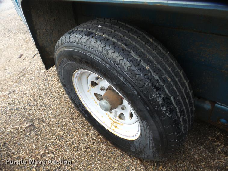 image for item EF9501 1994 Dressen dump trailer