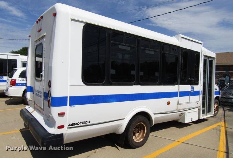 image for item EU9732 2007 Ford E450 Eldorado Aerotech 24FA7 shuttle bus