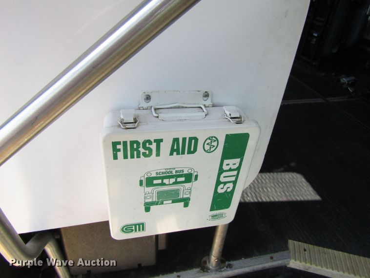 image for item EU9732 2007 Ford E450 Eldorado Aerotech 24FA7 shuttle bus