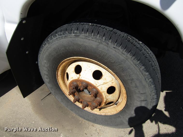 image for item EU9732 2007 Ford E450 Eldorado Aerotech 24FA7 shuttle bus