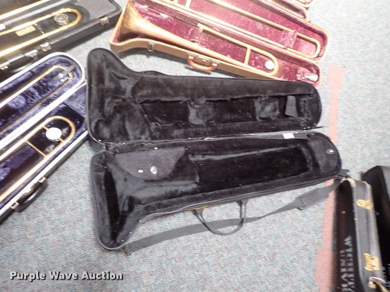 image for item FB9209 (7) trombones