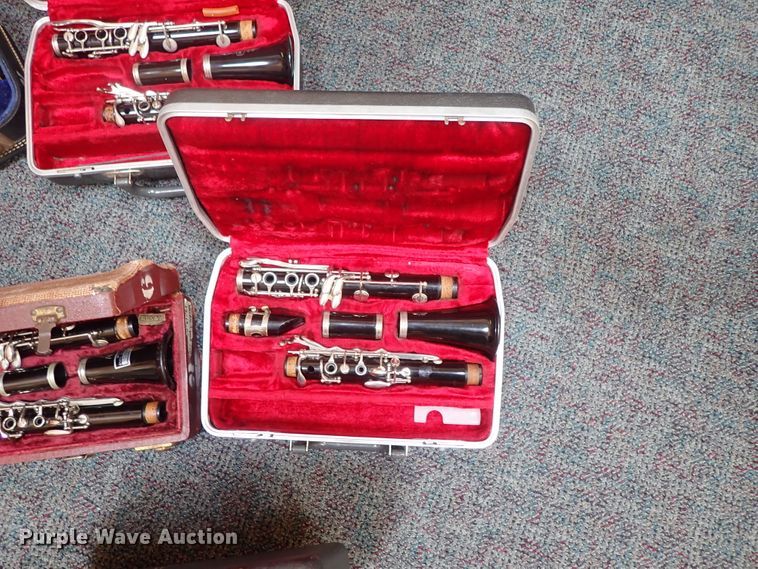 image for item FB9210 (11) clarinets
