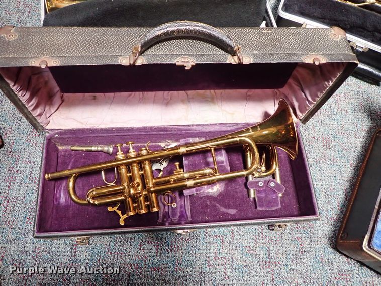 image for item FB9212 (7) trumpets