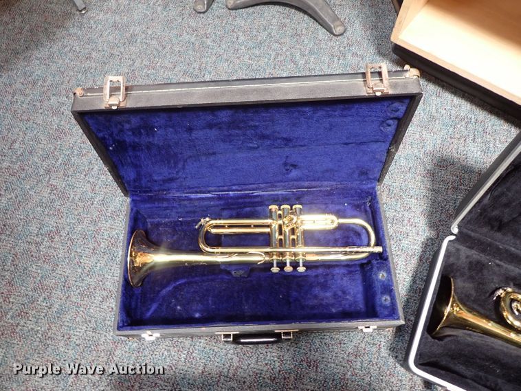 image for item FB9212 (7) trumpets