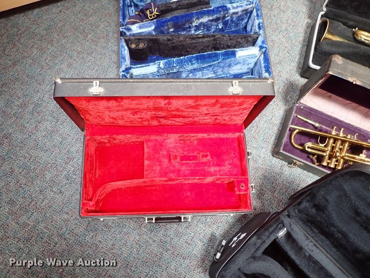 image for item FB9212 (7) trumpets