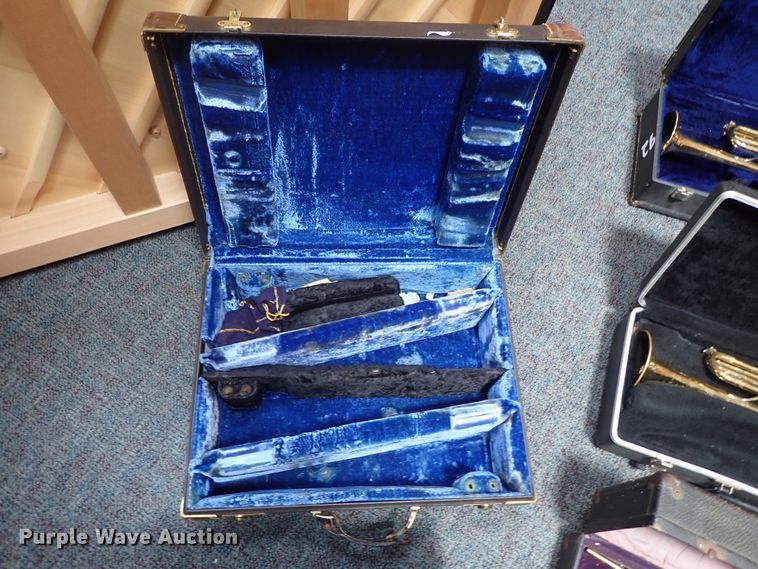 image for item FB9212 (7) trumpets