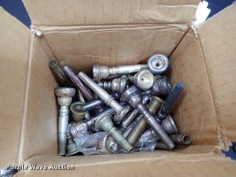 image for item FB9212 (7) trumpets