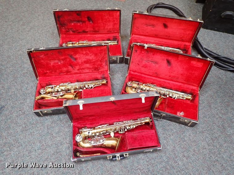 image for item FB9213 (5) saxophones