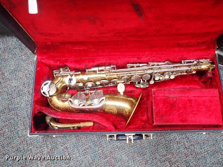 image for item FB9213 (5) saxophones