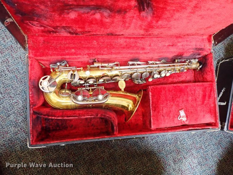 image for item FB9213 (5) saxophones