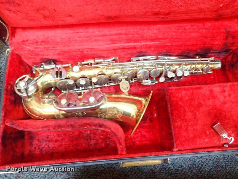 image for item FB9213 (5) saxophones