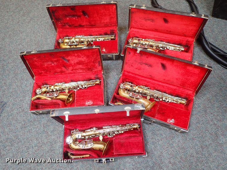 image for item FB9213 (5) saxophones