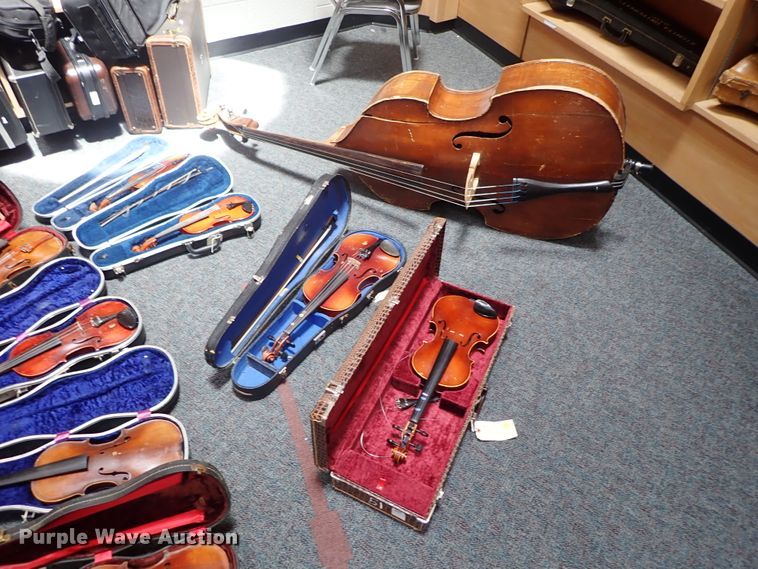 Musical instruments in Wichita, KS Item FB9215 sold Purple Wave