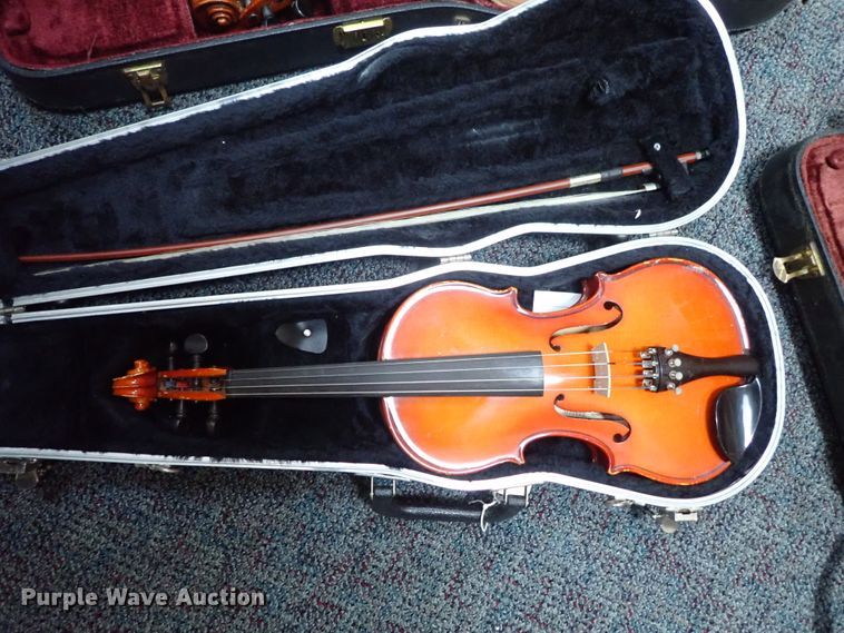 image for item FB9215 Musical instruments