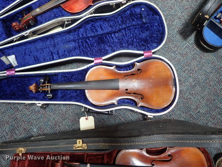 image for item FB9215 Musical instruments