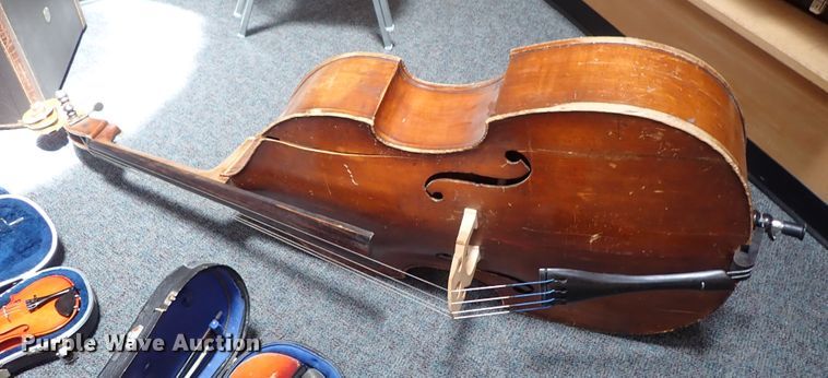image for item FB9215 Musical instruments