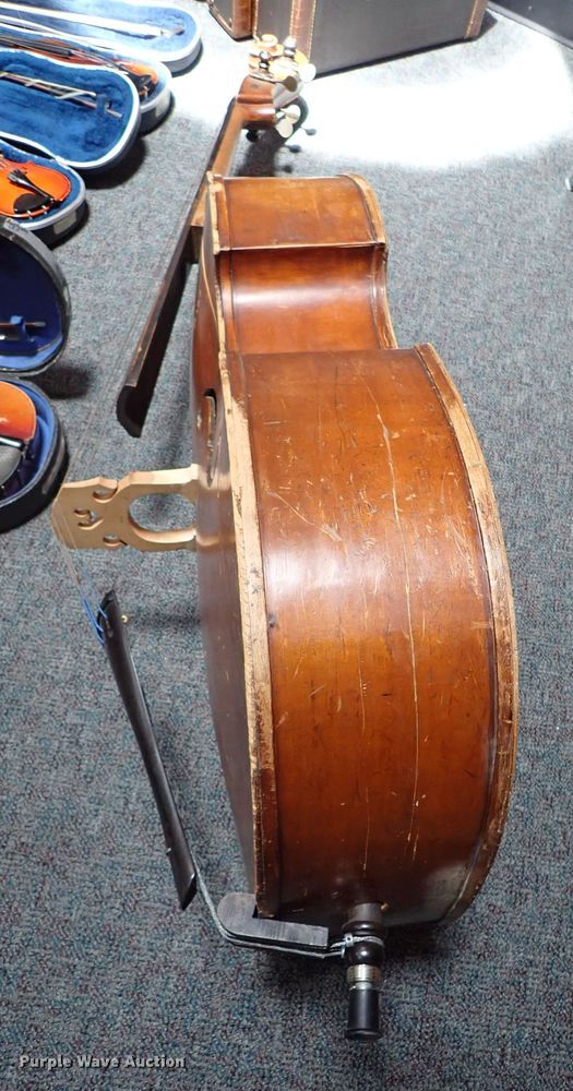 image for item FB9215 Musical instruments