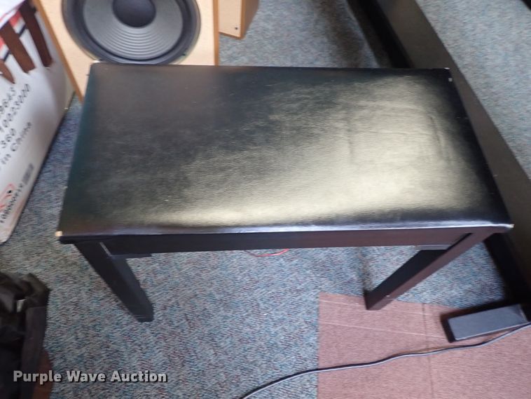 image for item FB9218 Kawai MR370 electric piano