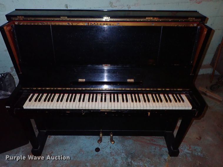 image for item FB9220 Kawai piano